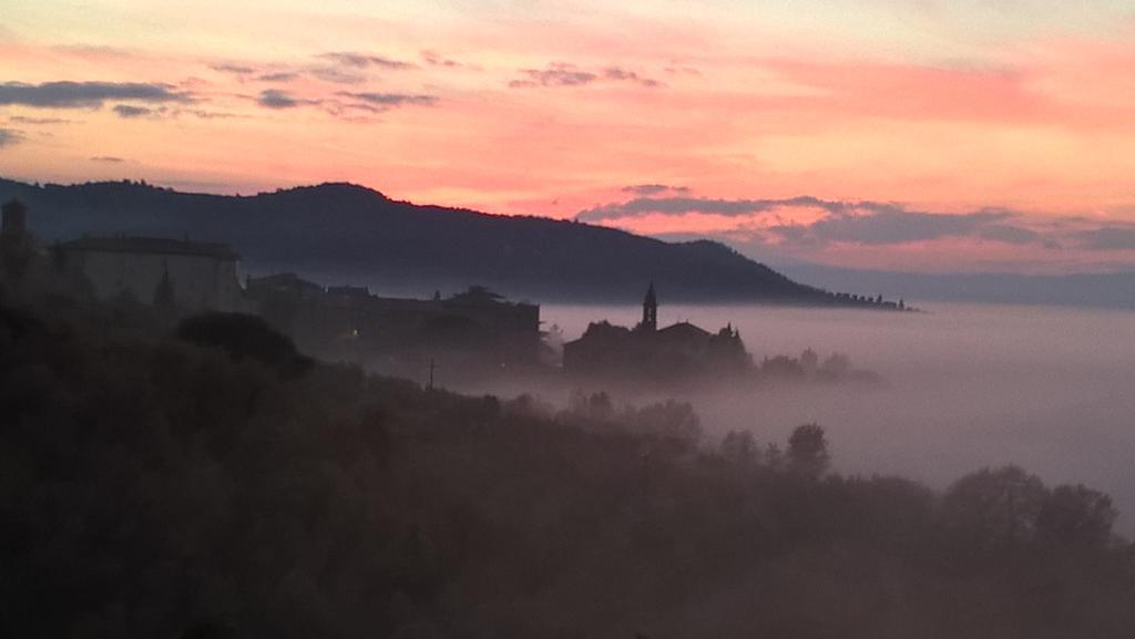 Piccolo Relais Galletto Di Marzo Spa E Relax Solo Per Due Paciano Exterior foto
